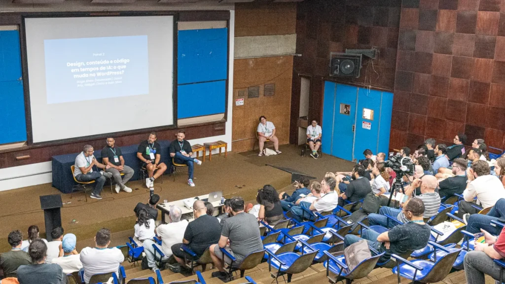 WordCamp Brasil 2025 - auditório da UERJ